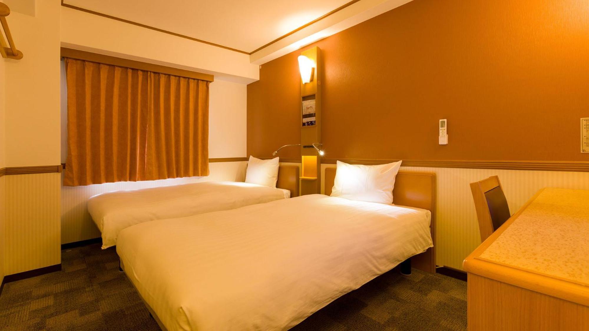Toyoko Inn Kanazawa-Eki Higashi-Guchi Zimmer foto